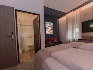 Premium Deluxe Doppelzimmer Typ C – Zimmer 12